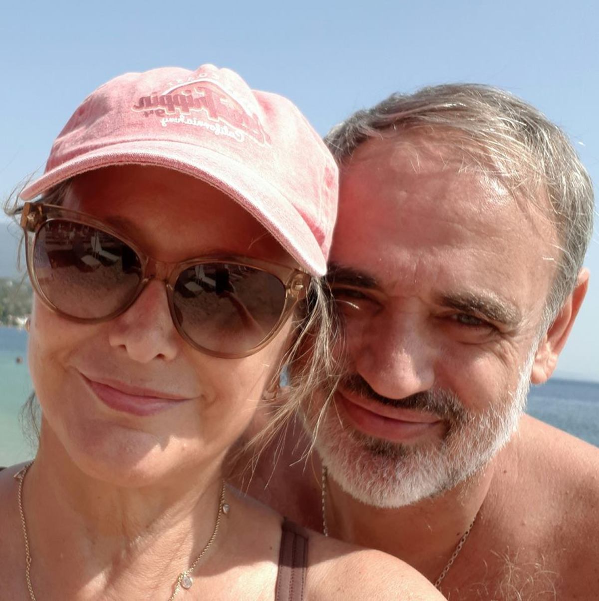 Θανάσης Καλογιάννης: Το συγκινητικό μήνυμα της συζύγου του και η ζωή του με την ιέρεια της μόδας