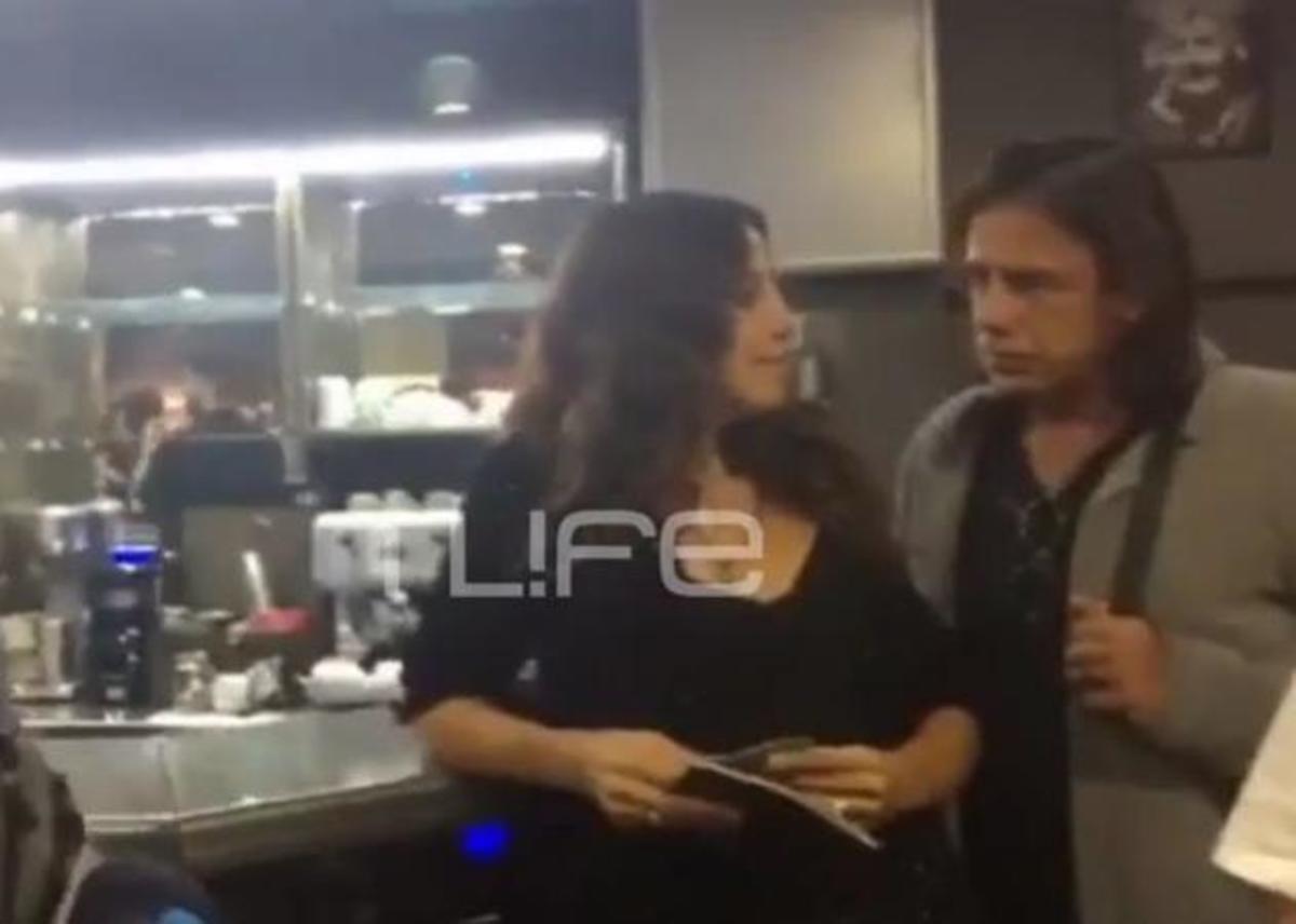 Μαρία Ελένη Λυκουρέζου: Σπάνια βραδινή έξοδος μετά το θάνατο της μητέρας της! [vid]