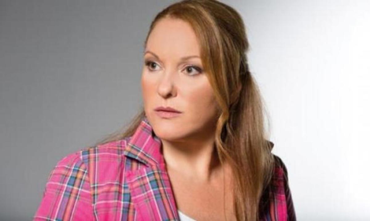 Ρένια Λουϊζίδου: «Αν υπάρχουν προηγούμενες ζωές θα έχω πεθάνει σε τροχαίο»