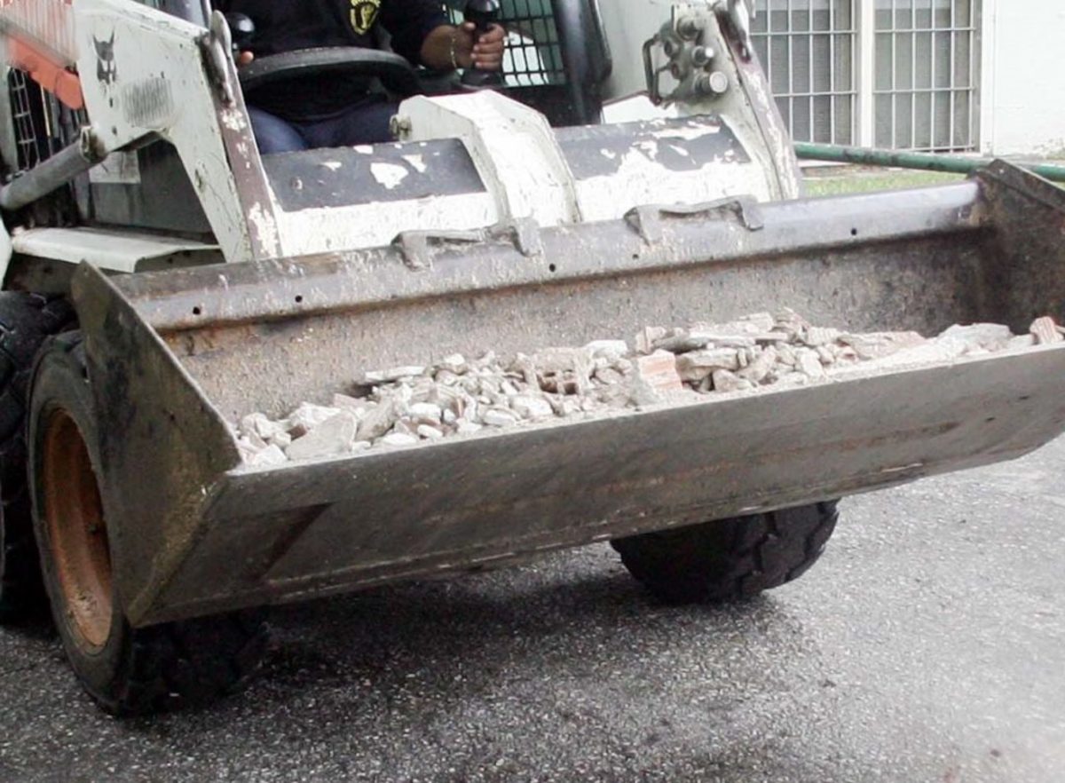 Θεσσαλονίκη: Μαζεύουν 4.000 τόνους σκουπιδιών από κατοικημένες περιοχές