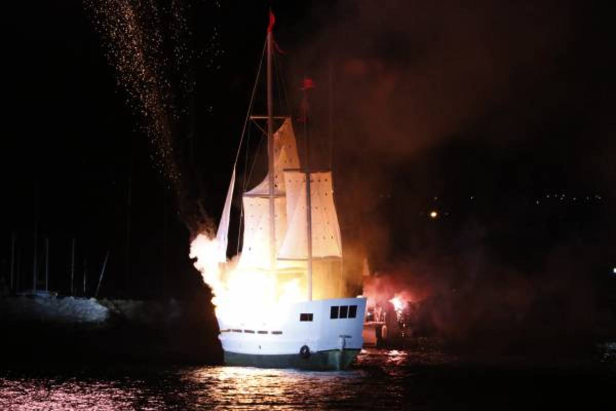 Ναυμαχία Ναυαρίνου: Εντυπωσιακή η αναπαράσταση στην Πύλο [pics,vid]