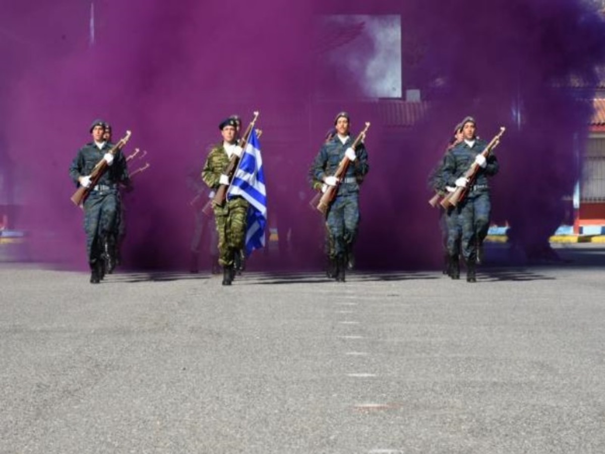 Εντυπωσίασε η ορκωμοσία των νεοσύλλεκτων της Αεροπορίας στην Τρίπολη! [pics]