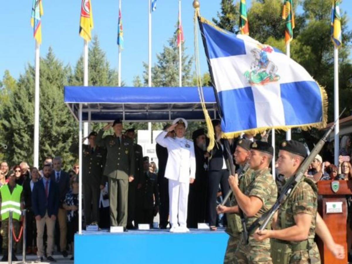 Εντυπωσιακή η ορκωμοσία νεοσύλλεκτων στο Κέντρο Εκπαίδευσης Τεθωρακισμένων! [pics]