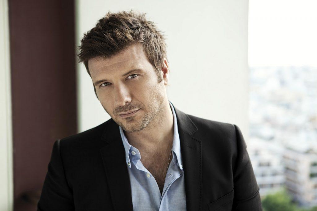 Αγνώριστος ο Γιάννης Πλούταρχος! Η αλλαγή στην εμφάνιση και τα παραπάνω κιλά!