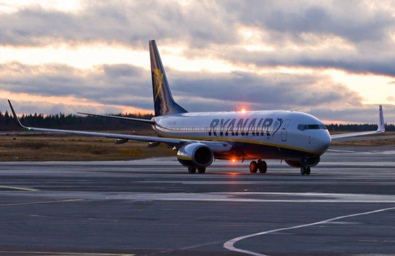 Χανιά: Ακυρώθηκαν ξαφνικά δύο πτήσεις της Ryanair – Οι επιβάτες περιμένουν με τις βαλίτσες στα χέρια!