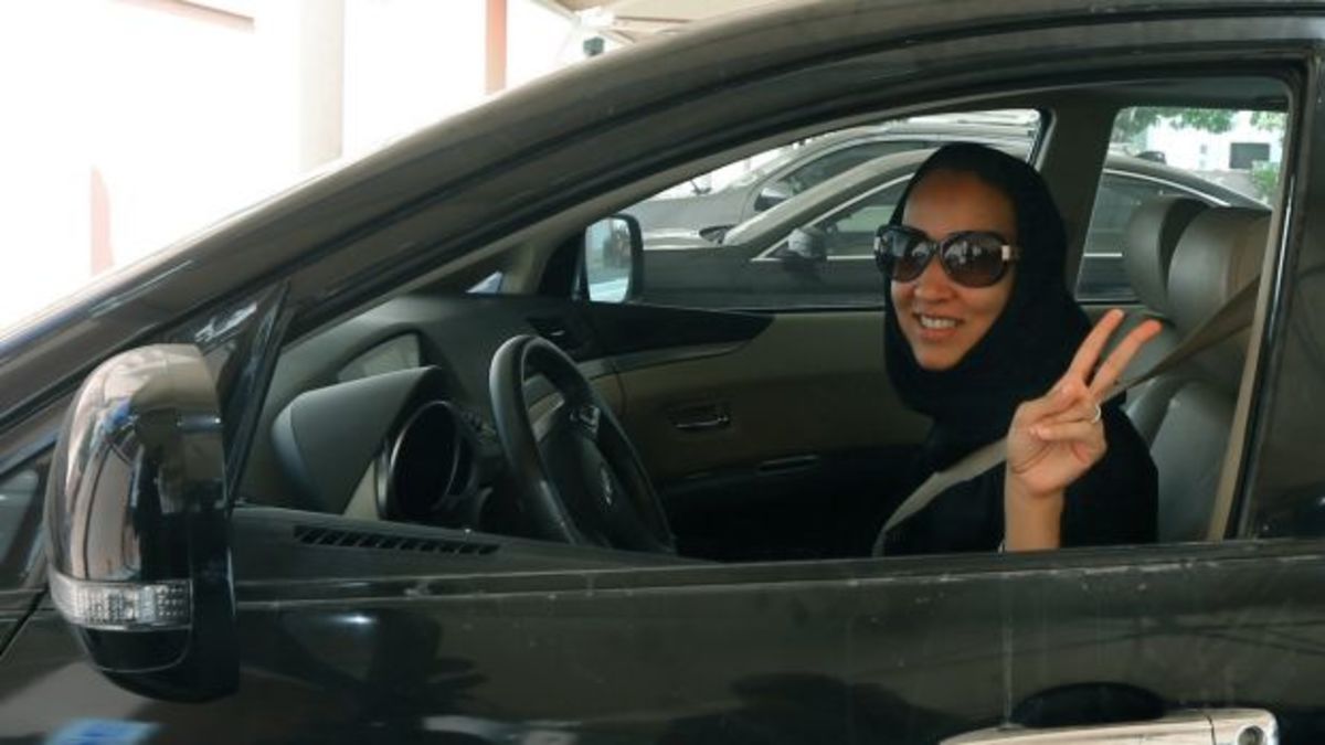 Οι αυτοκινητοβιομηχανίες σκοτώνονται για τα μάτια των γυναικών της Σαουδικής Αραβίας!