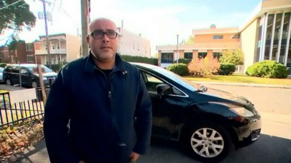 Απίθανο! Του έκοψαν κλήση γιατί τραγουδούσε μέσα στο αυτοκίνητό του! [vid]