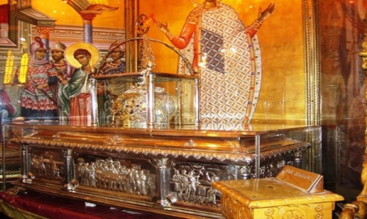 Το συγκλονιστικό θαύμα της μυρόβλησης του Αγίου Δημητρίου το 1987!