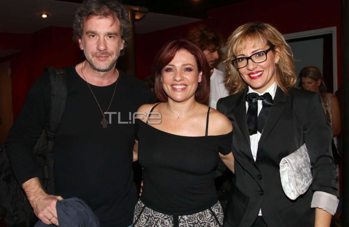 Μαριάννα Τουμασάτου: Πρεμιέρα με τον σύζυγο της και την κουμπάρα τους στο πλευρό της! [pics]