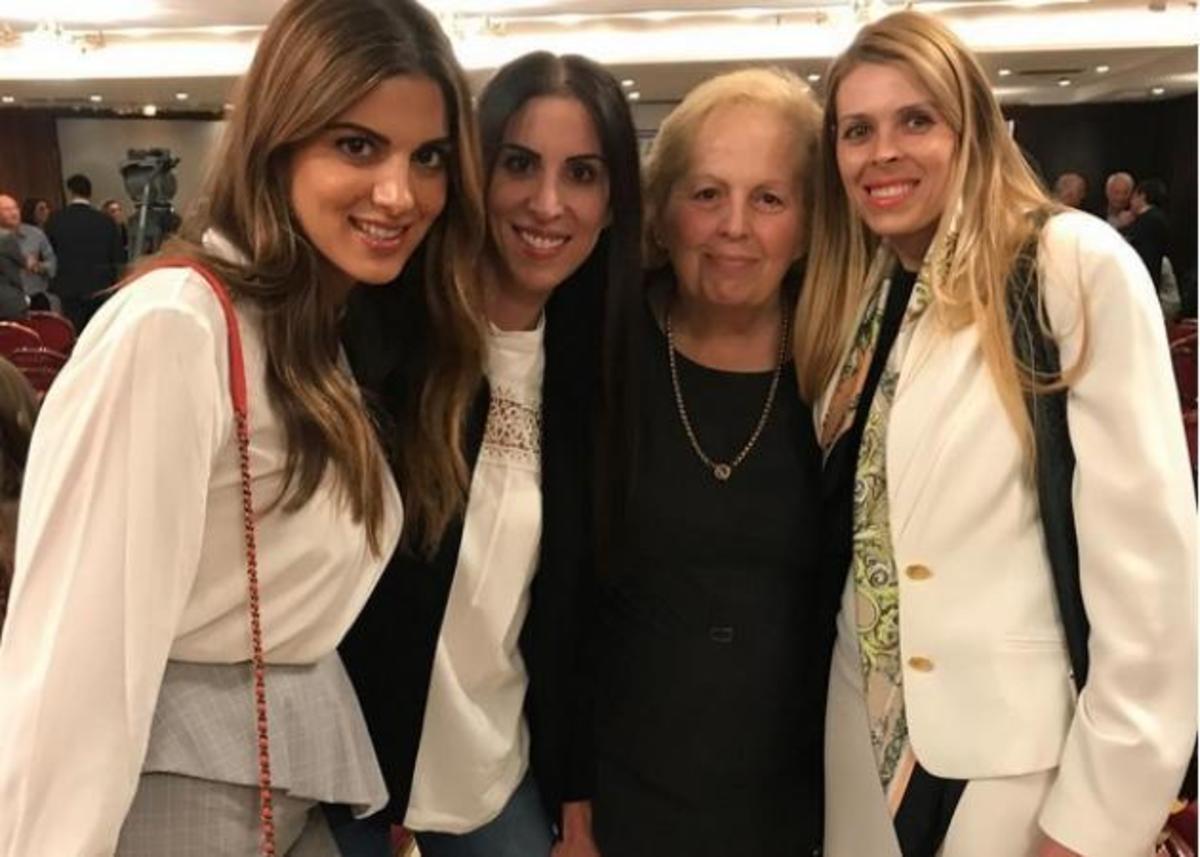 Σταματίνα Τσιμτσιλή: Στηρίζει με κάθε τρόπο τον σύζυγό της, Θέμη Σοφό [pics]