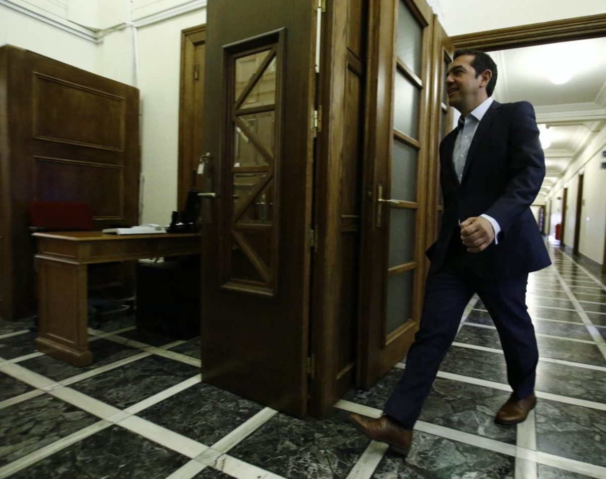 Η αποκάλυψη Τσίπρα για τις παρεμβάσεις του στην Βουλή