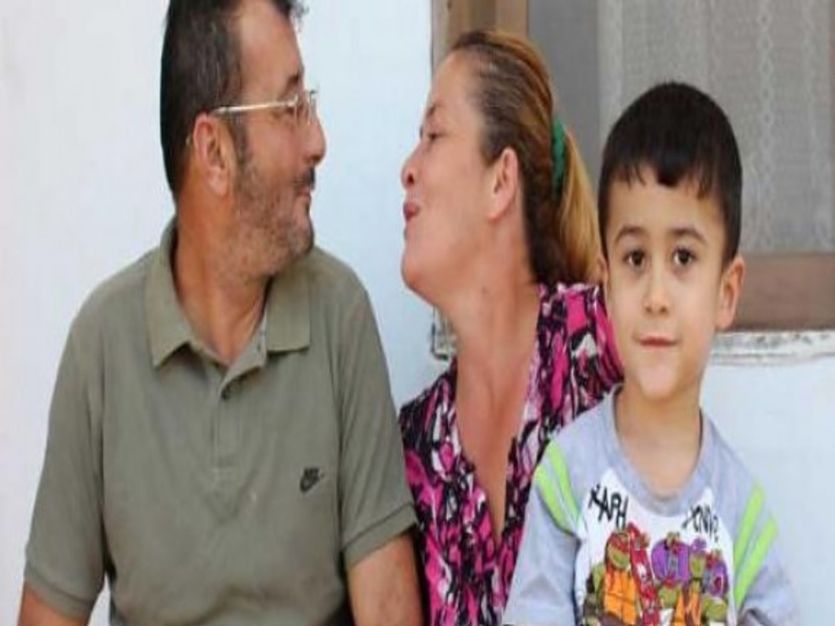 Συγκινεί η ιστορία αγάπης του Παναγιώτη και της Χατιτζέ! Κόντρα στον χρόνο και στους γονείς τους