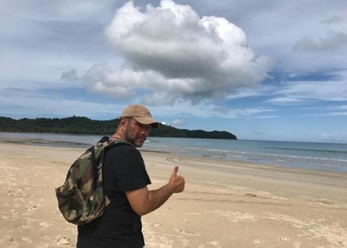 Γρηγόρης Αρναούτογλου: Ξεκίνησε τη μέρα κάνοντας αγιασμό στο Παλαουάν! [pic]