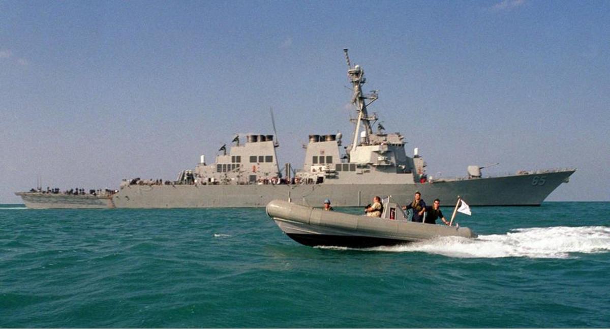 Σύγκρουση πολεμικού πλοίου των ΗΠΑ με ιαπωνικό ρυμουλκό