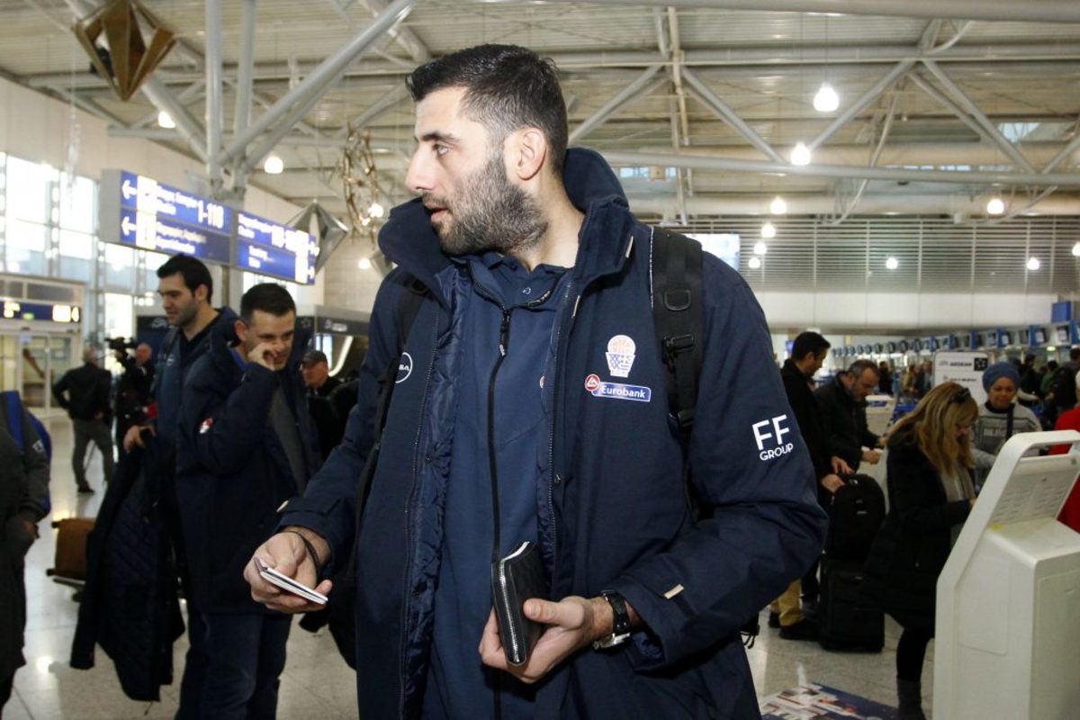 Εθνική Ελλάδας: Η αναχώρηση της “γαλανόλευκης” για Αγγλία [pics]