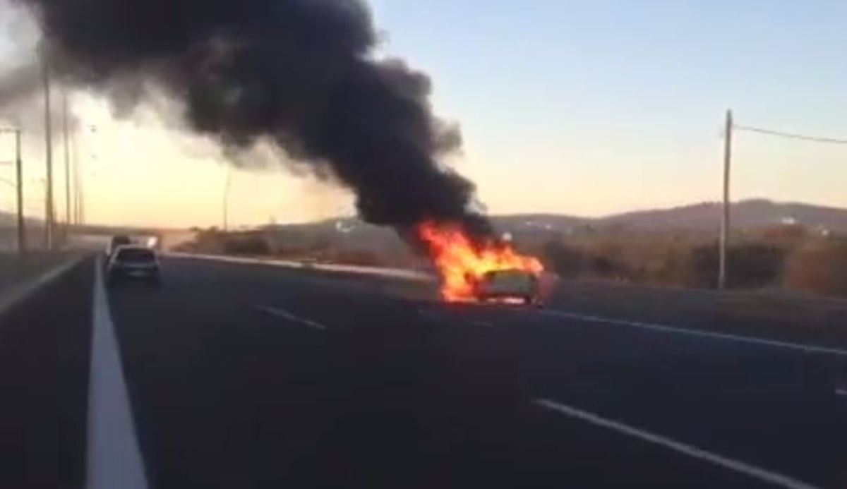 φωτιά αυτοκίνητο Αττική Οδό