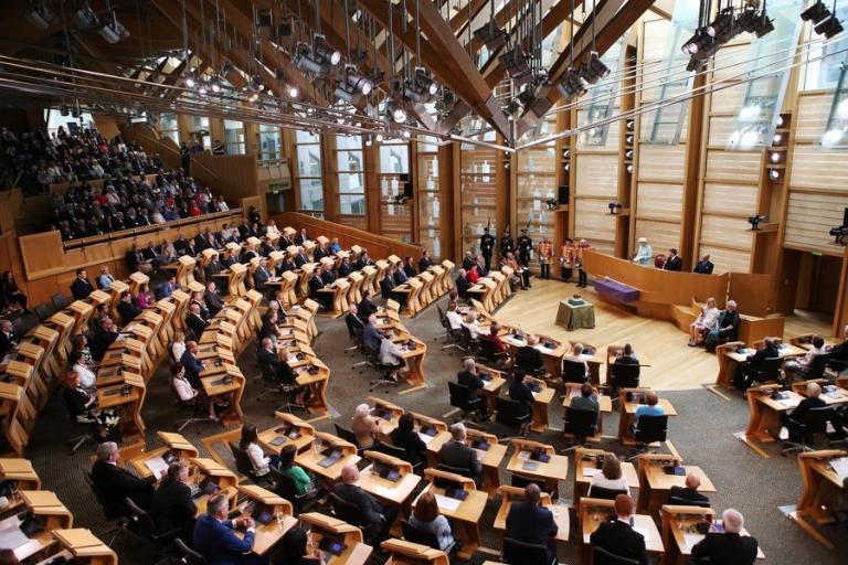Έληξε ο συναγερμός στο κοινοβούλιο της Σκωτίας