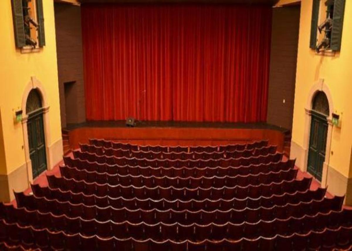 Ποιος γνωστός ηθοποιός μόλις ανακοίνωσε ότι αποχωρεί από τη θεατρική παράσταση λίγο πριν την πρεμιέρα;