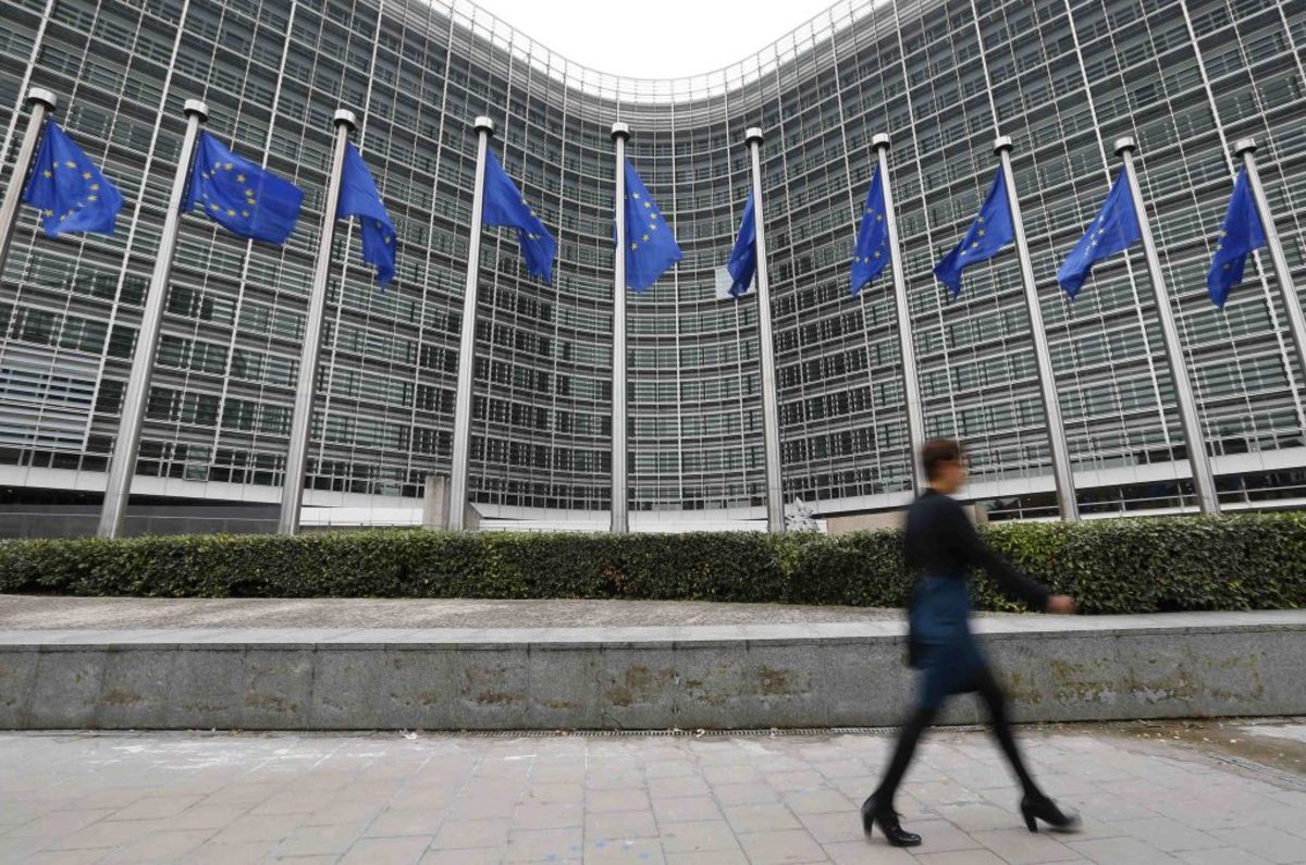 Αντιπρόεδρος ΕΚΤ για “κόκκινα” δάνεια: Στη σωστή κατεύθυνση οι ελληνικές τράπεζες