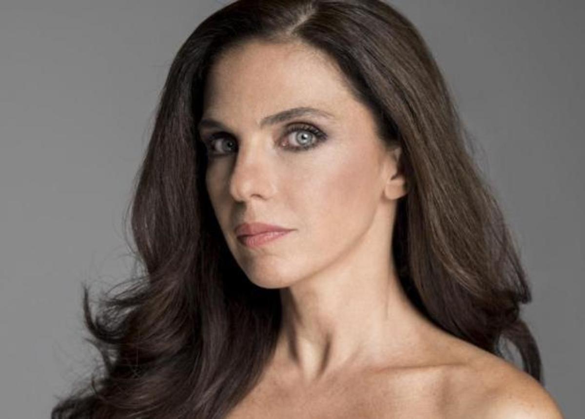 Ελίνα Ακριτίδου: Σπάνια έξοδος για την πρωταγωνίστρια του Τατουάζ! [pic]