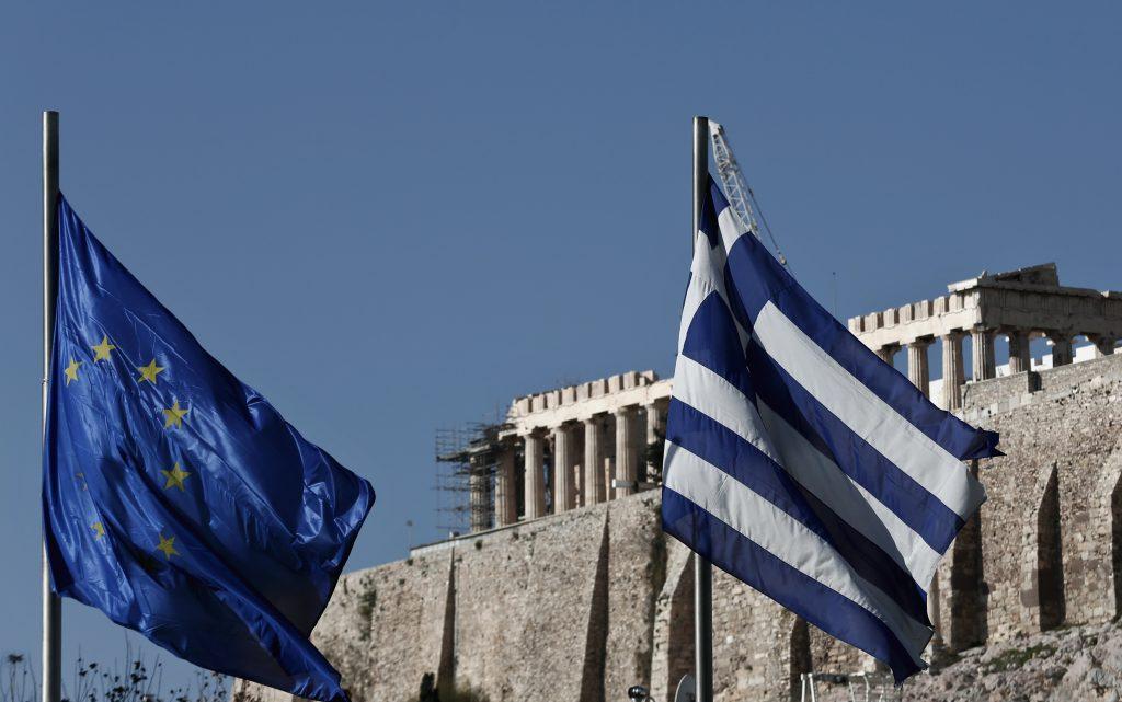 “Καταπέλτης” η Ε.Ε για την Ελλάδα – “Πήρατε λεφτά για ανακεφαλαιοποίηση τραπεζών και δημιουργήσατε τρύπα 36 δισ”