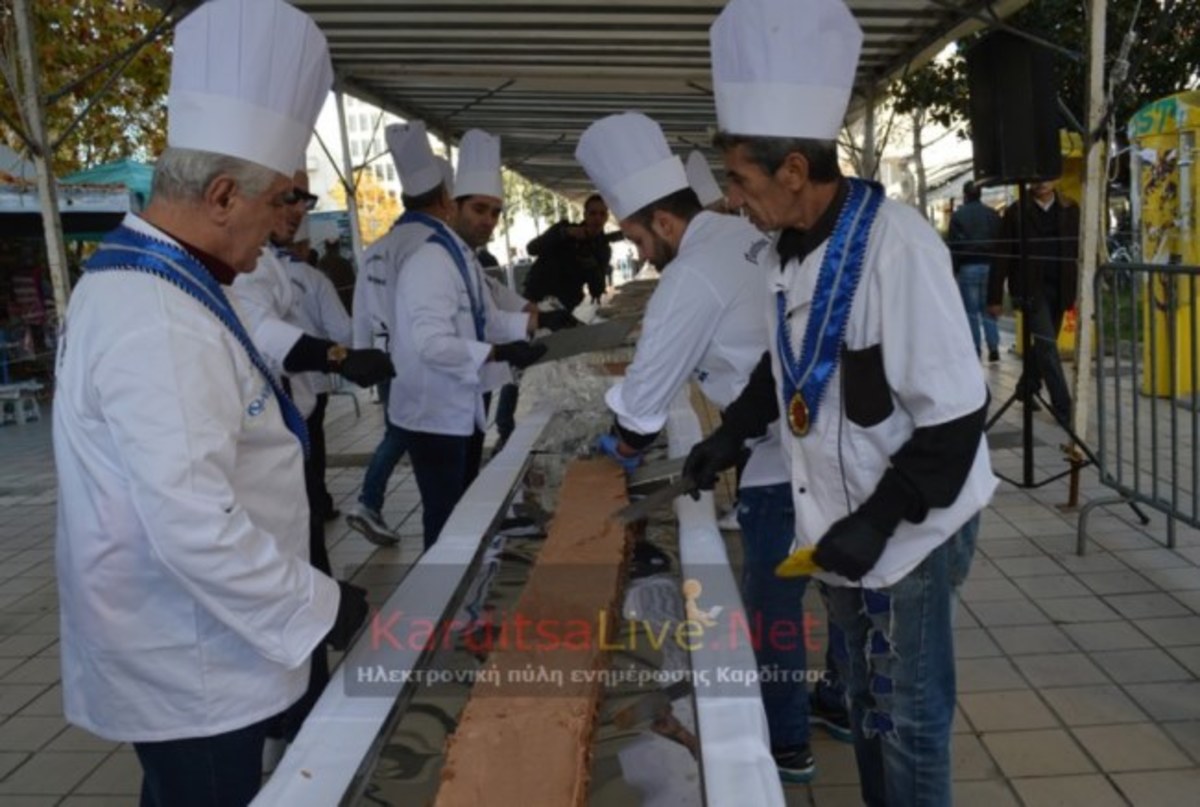 Καρδίτσα: Ρεκόρ Γκίνες για τη μεγαλύτερη σοκολάτα – Σε εξέλιξη οι προσπάθειες με υλικά 2,5 τόνων [pic, vid]