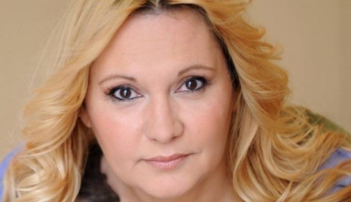 Συγκλονισμένη η Καίτη Φίνου από το θαύμα της Αγίας Θεοδώρας – ΒΙΝΤΕΟ