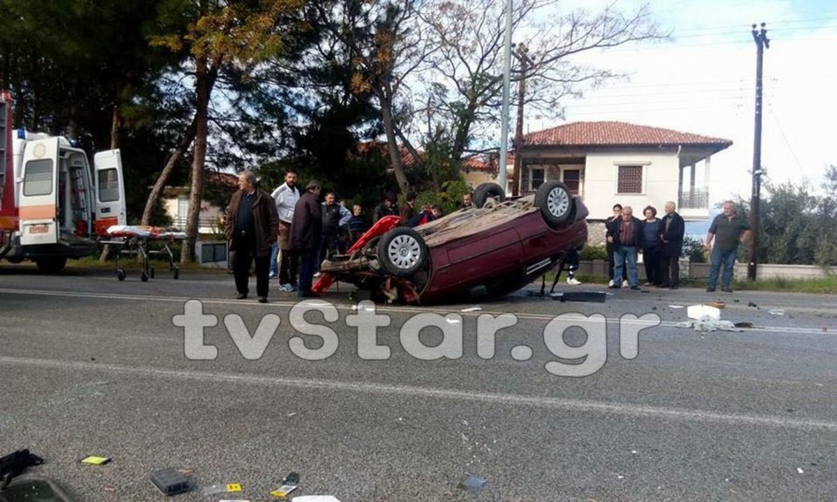 Φθιώτιδα: Τροχαίο στα Καμένα Βούρλα – Στο νοσοκομείο οδηγός