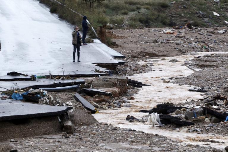 Πλημμύρες στη Μάνδρα: 5 εκατομμύρια για την ανακούφιση των πληγέντων