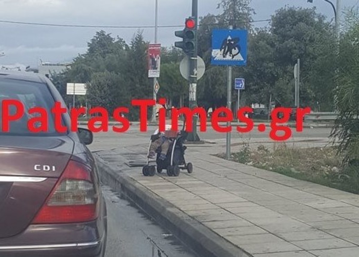 Ασύλληπτη εικόνα στην Πάτρα! Παράτησε το μωρό στο δρόμο και πήγε για καφέ!