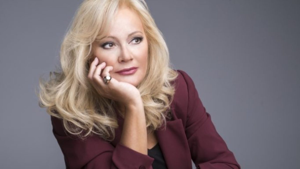 Φως στο Τούνελ: Αλλάζει ώρα η εκπομπή της Αγγελικής Νικολούλη!