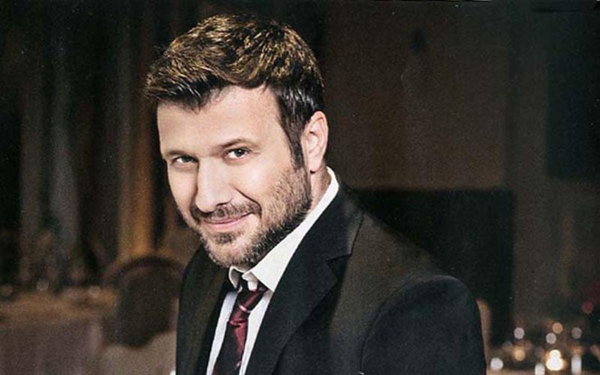 Γιάννης Πλούταρχος: «Όταν ξεκινούσα στο τραγούδι μου έβρισκαν χίλια κουσούρια»