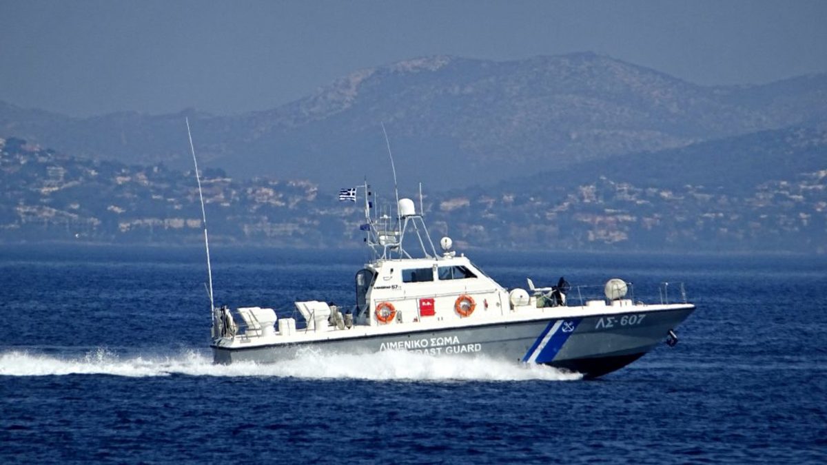 Ηγουμενίτσα: Αναστάτωση από επιβάτη πλοίου που πήδηξε στη θάλασσα