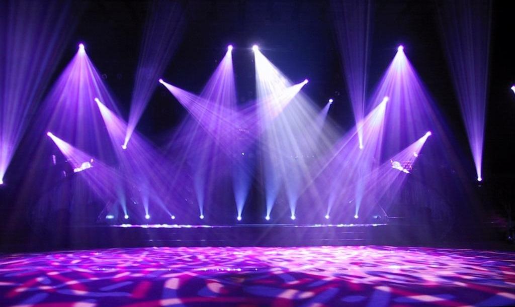 Δεν τον αναγνώρισαν στη σκηνή και αναρωτήθηκαν: «Ποια είναι αυτή;»!