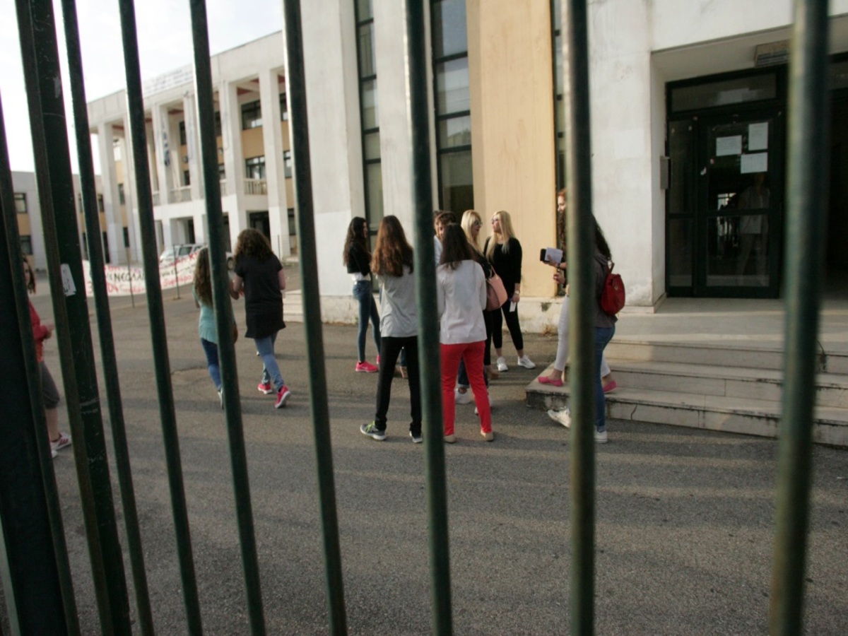 Κακοκαιρία: Κλειστά όλα τα σχολεία της Αττικής την Παρασκευή