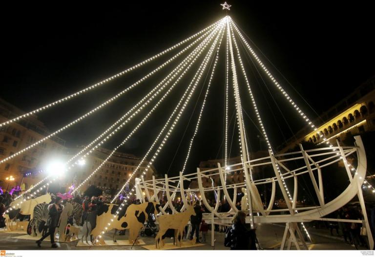 Αύριο ανάβει το Χριστουγεννιάτικο δέντρο της Θεσσαλονίκης