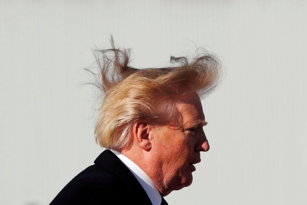 Το μαλλί του Ντόναλντ Τραμπ κινείται… αυτοβούλως!
