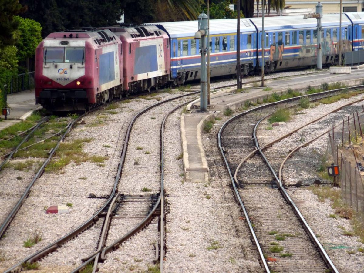 Καθυστερήσεις στα δρομολόγια των τρένων την Κυριακή