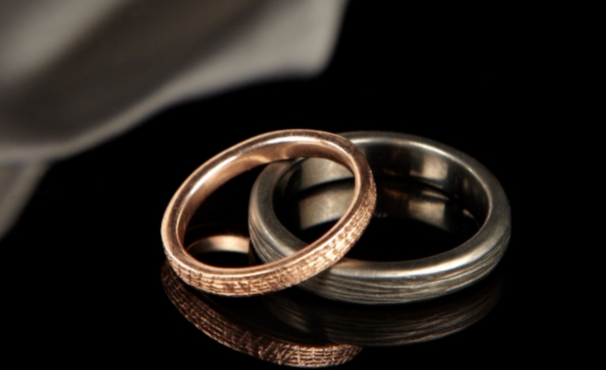 «Γνώρισα τον σύζυγό µου όταν στα 18 µου περπατούσα και µε «πάτησε» µε το αυτοκίνητο»