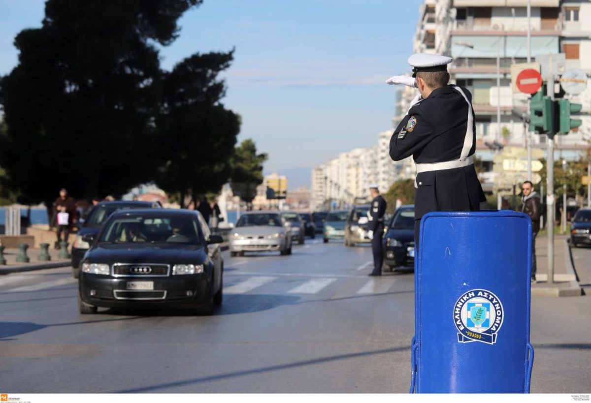 Θεσσαλονίκη: Το βαρέλι του τροχονόμου – Οι εικόνες που ξύπνησαν μνήμες στον Λευκό Πύργο [pics, vids]