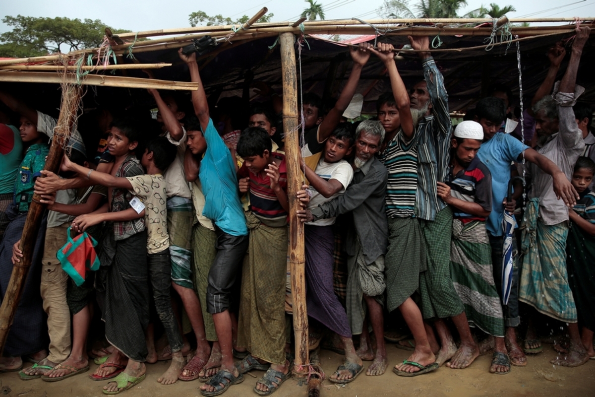 Ποδοπατήθηκαν για δωρεάν τρόφιμα στο Μπαγκλαντές – 10 νεκροί και 50 τραυματίες