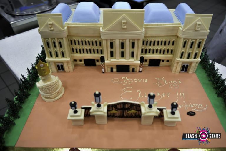 Πάτρα: Το παλάτι του Μπάκιγχαμ σε τούρτα βάρους 38 κιλών – Η απίθανη δημιουργία [pics]