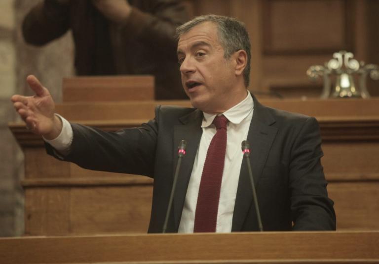 Διαψεύδει τα σενάρια ο Σταύρος Θεοδωράκης: «Συγκρατηθείτε παιδιά, ούτε το έχω σκεφτεί!»