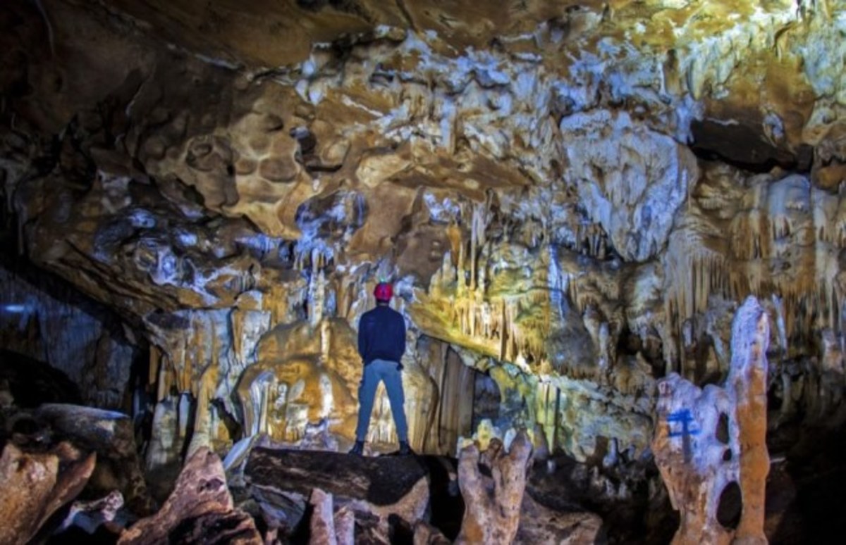 Ροδόπη: Εικόνες ντροπής στο “σπήλαιο του κύκλωπα” στη Μαρώνεια – Στα άδυτα ενός κρυμμένου θησαυρού [pic]