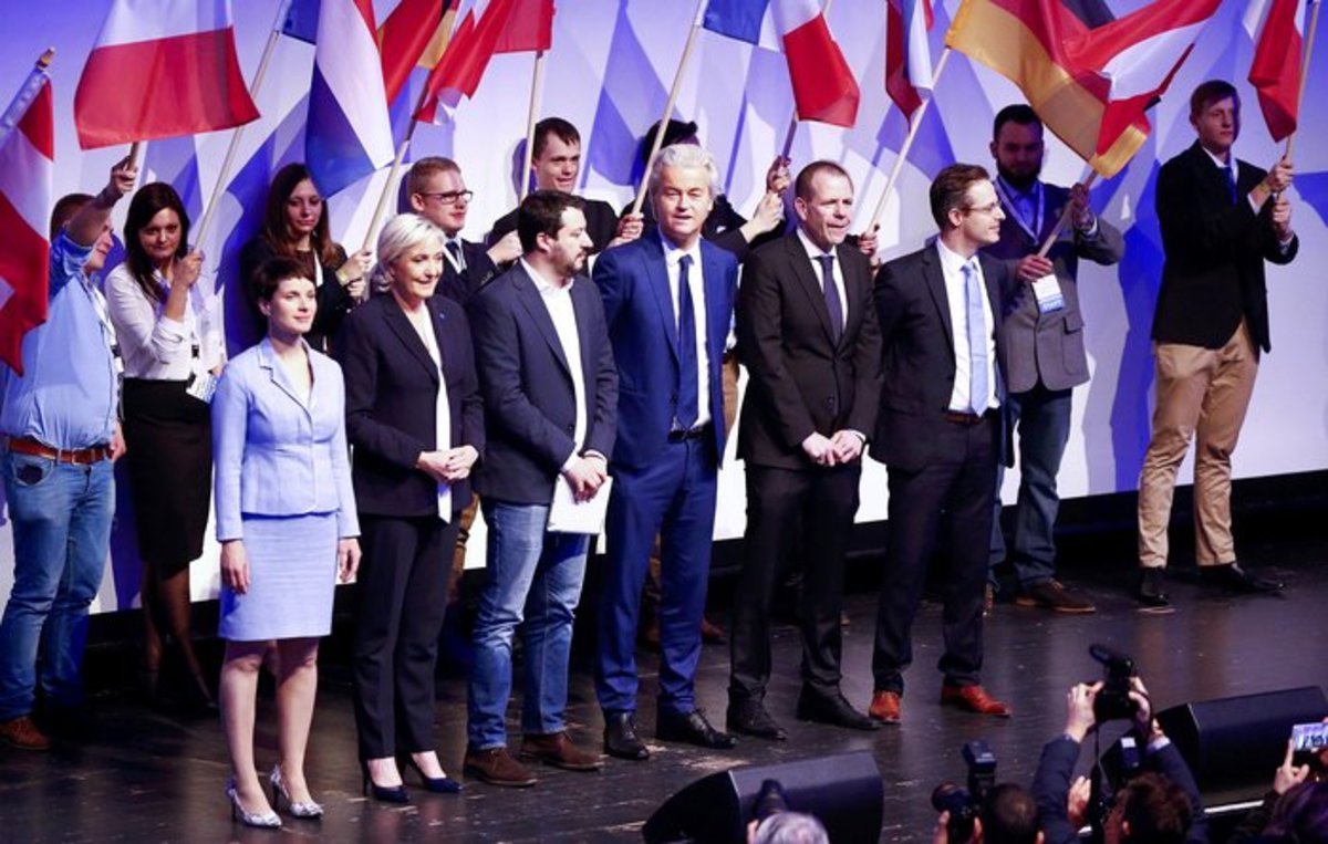 Οι ακροδεξιοί της Ευρώπης… “χαιρετίζουν” τη συμμετοχή του FPO στην Αυστριακή κυβέρνηση