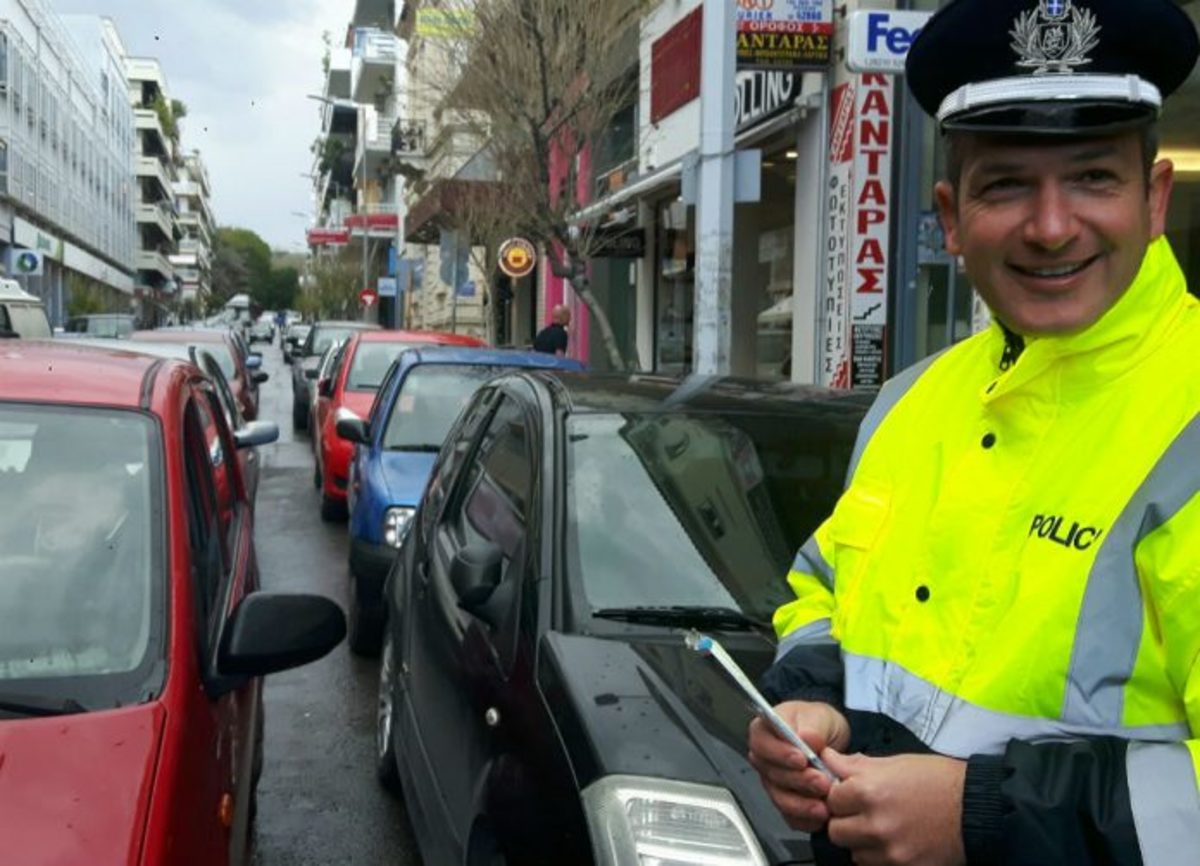 Χανιά: Αλκοτέστ μιας χρήσης μοίρασε στους οδηγούς η τροχαία