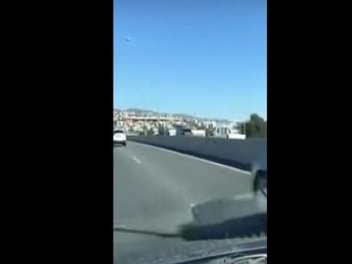 Θρίλερ σε αυτοκινητόδρομο! Αυτοκίνητο μπήκε στο αντίθετο ρεύμα κυκλοφορίας [vid]