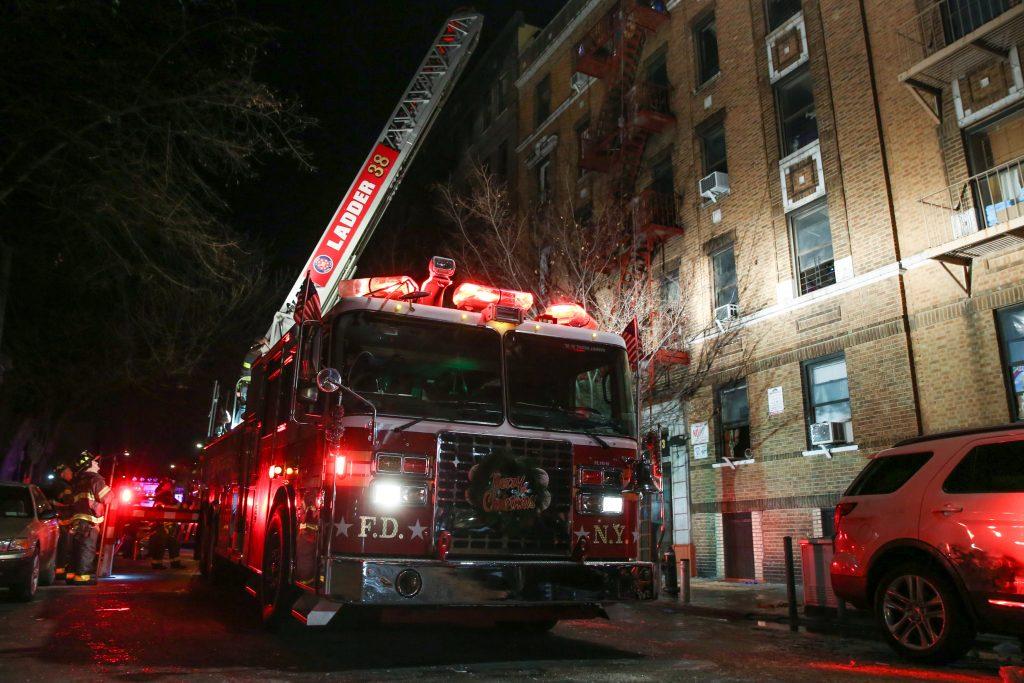 Νέα Υόρκη: 4 παιδιά ανάμεσα στους 12 νεκρούς από την φονική πυρκαγιά σε πολυκατοικία