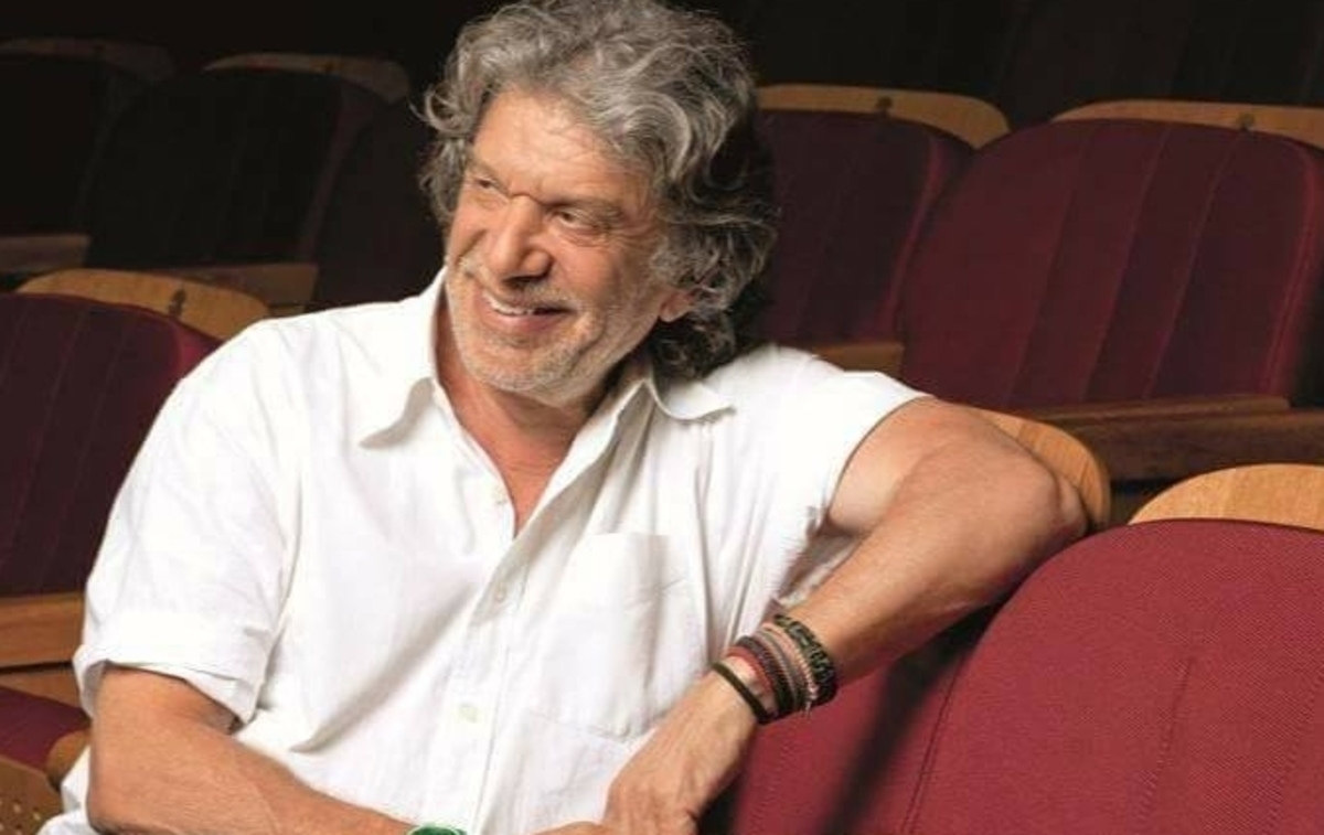 Γιάννης Βούρος: «Πριν δέκα ημέρες, άφησα έξω από το θέατρο…»