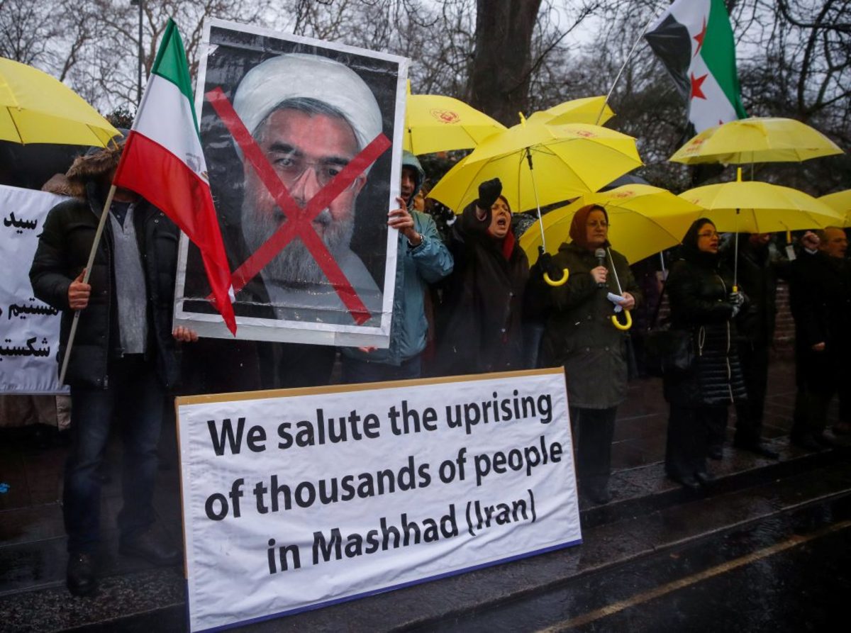 Ιράν: Σε συλλήψεις 200 διαδηλωτών προχώρησε η αστυνομία